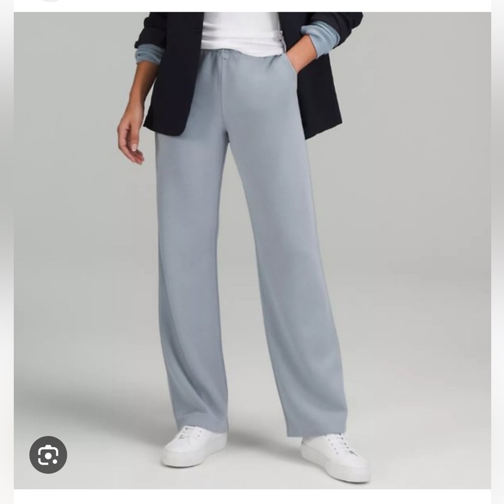 Lululemon Softstreme High Rise Pants in Chambray Size 6